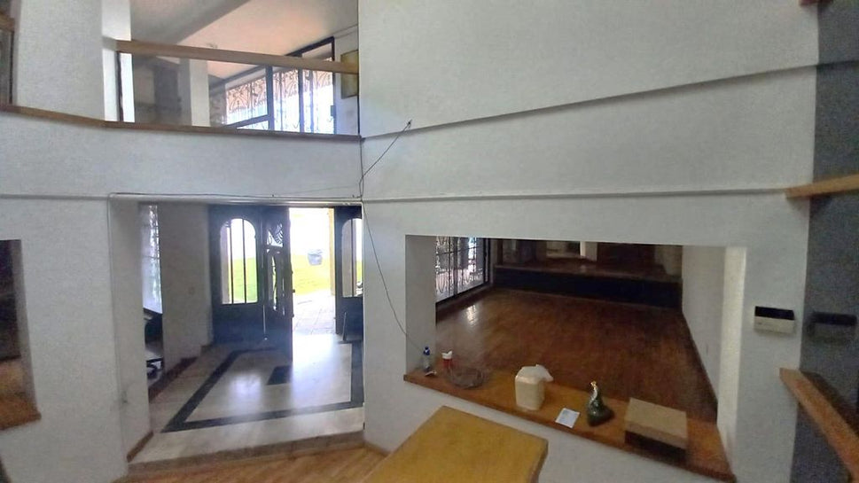 CASA EN RENTA JUNTO A PLAZA GALERIAS Y AV. VALLARTA PARA CASA HABITACION U OFICINA