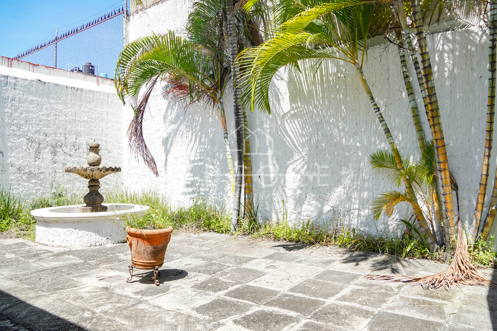 CASA CON OFICINAS EN RENTA EN EULOGIO PARRA, PROVIDENCIA, GUADALAJARA