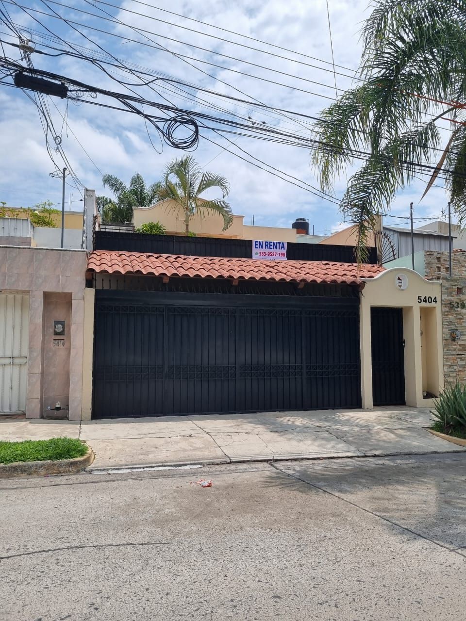 CASA EN RENTA VALLARTA UNIVERSIDAD, IDEAL OFICINAS A PUERTA CERRADA O CASA HABITACION